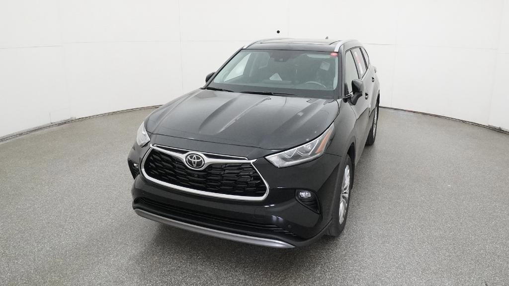 New 2026 Toyota Highlander Platinum AWD/4WD image 13