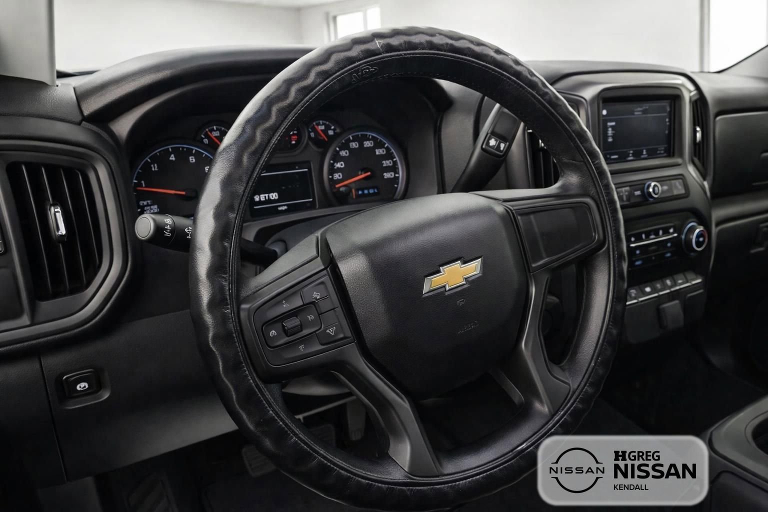Used 2025 Chevrolet Silverado 1500 Custom RWD image 8