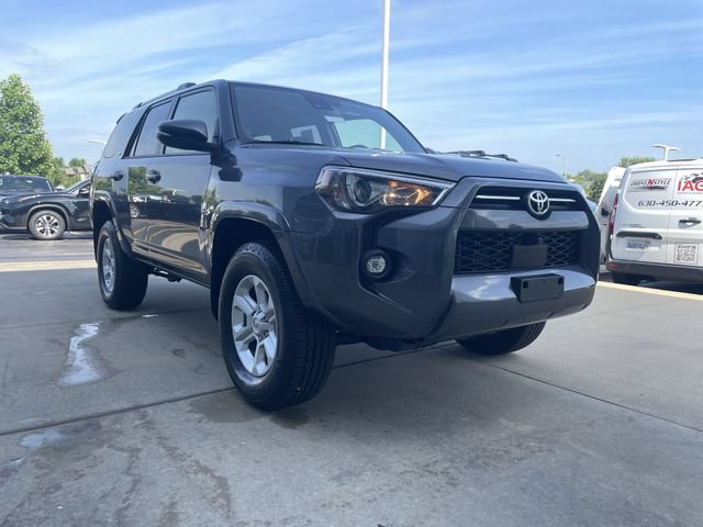 Used 2022 Toyota 4Runner SR5 Premium w/ Moonroof Package AWD/4WD image 10