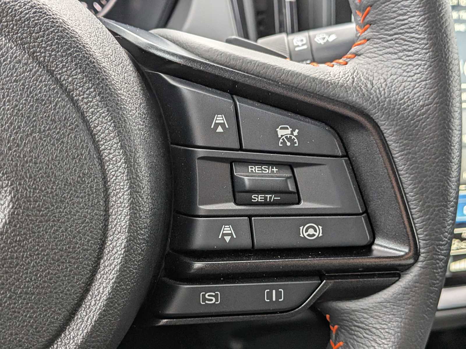 Used 2024 Subaru Crosstrek 2.5i Limited w/ Crosstrek Mirror Package image 26