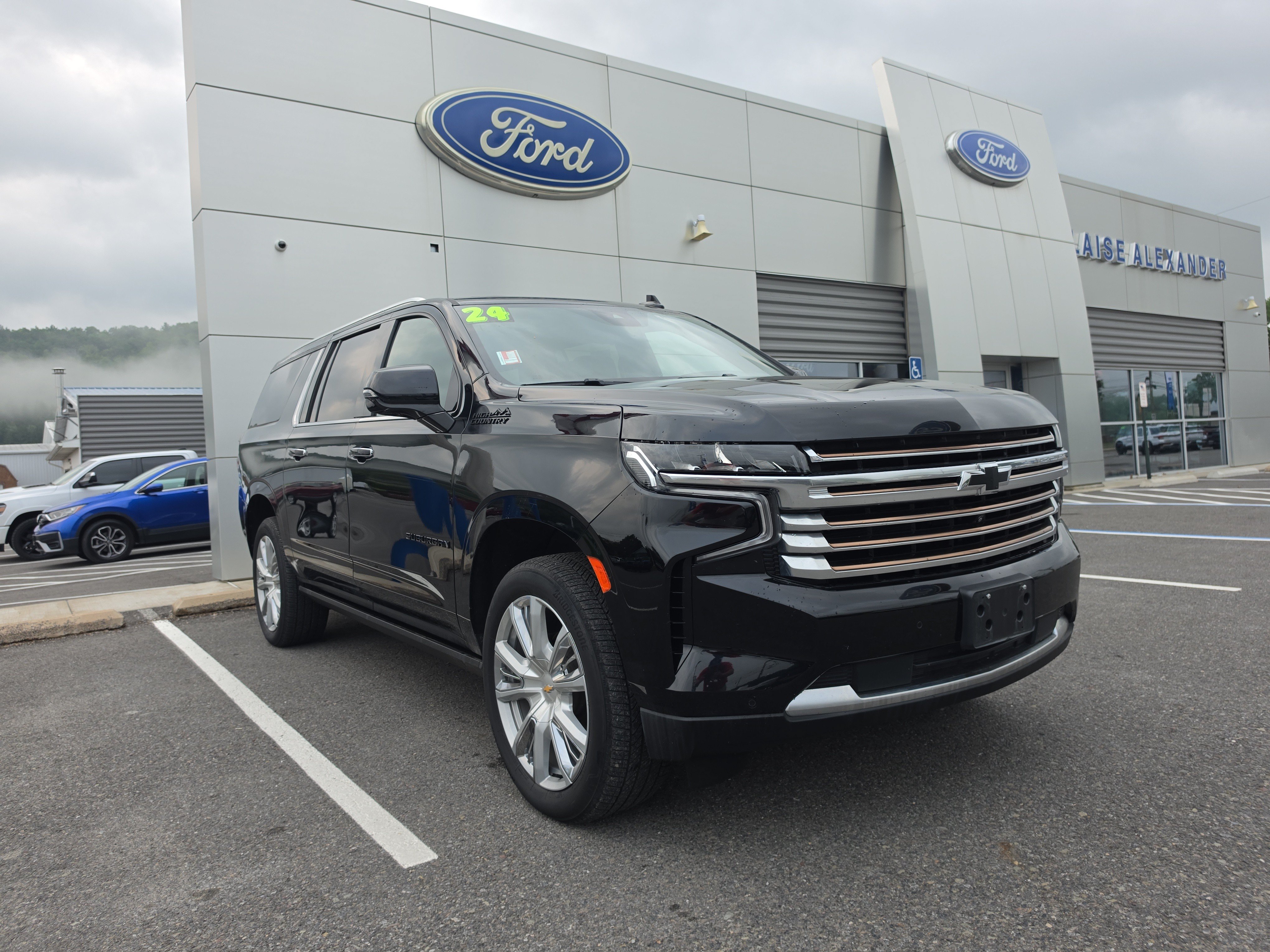 Used 2024 Chevrolet Suburban High Country w/ Premium Package