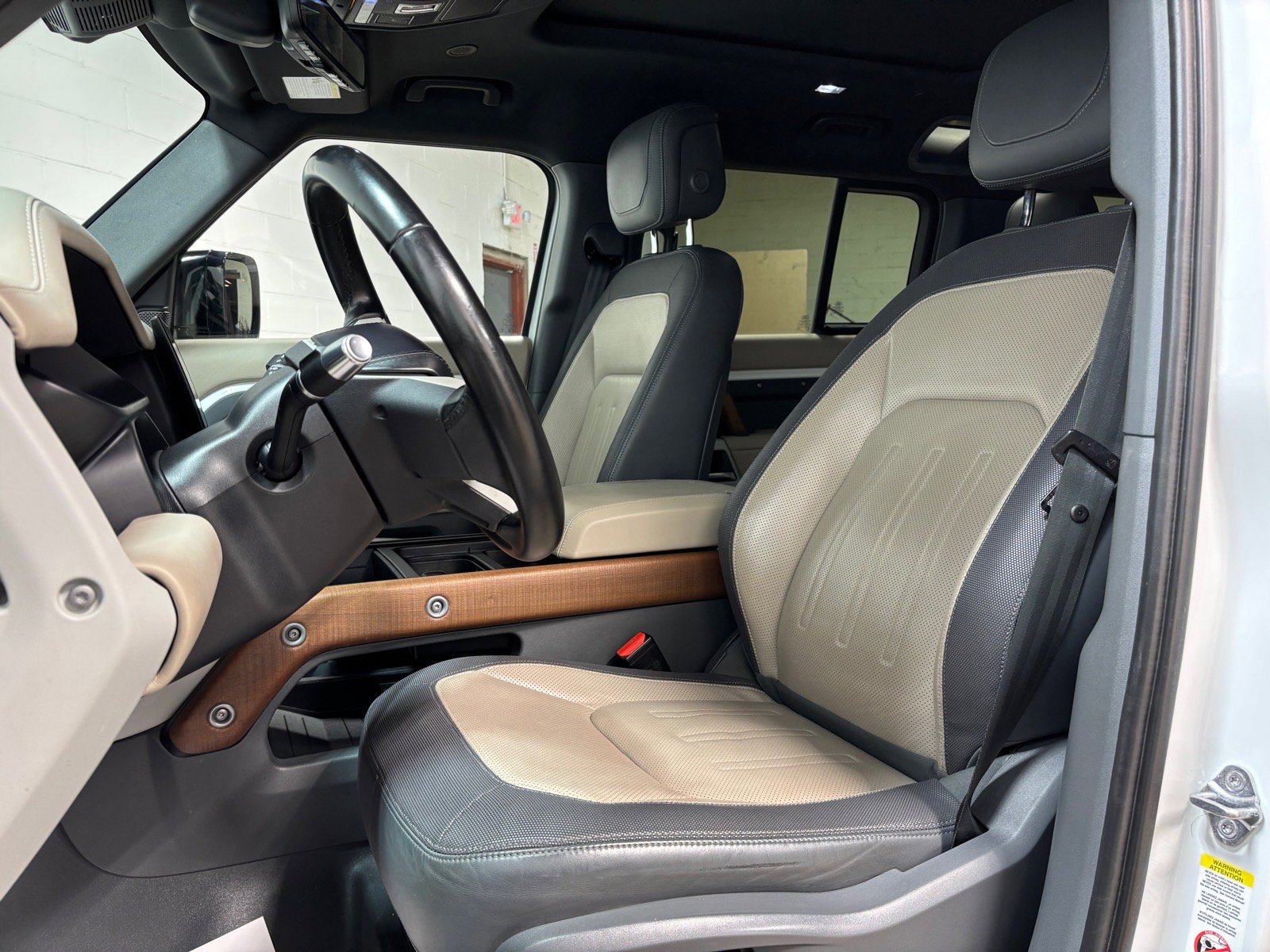 Used 2022 Land Rover Defender 110 X-Dynamic HSE AWD/4WD image 22