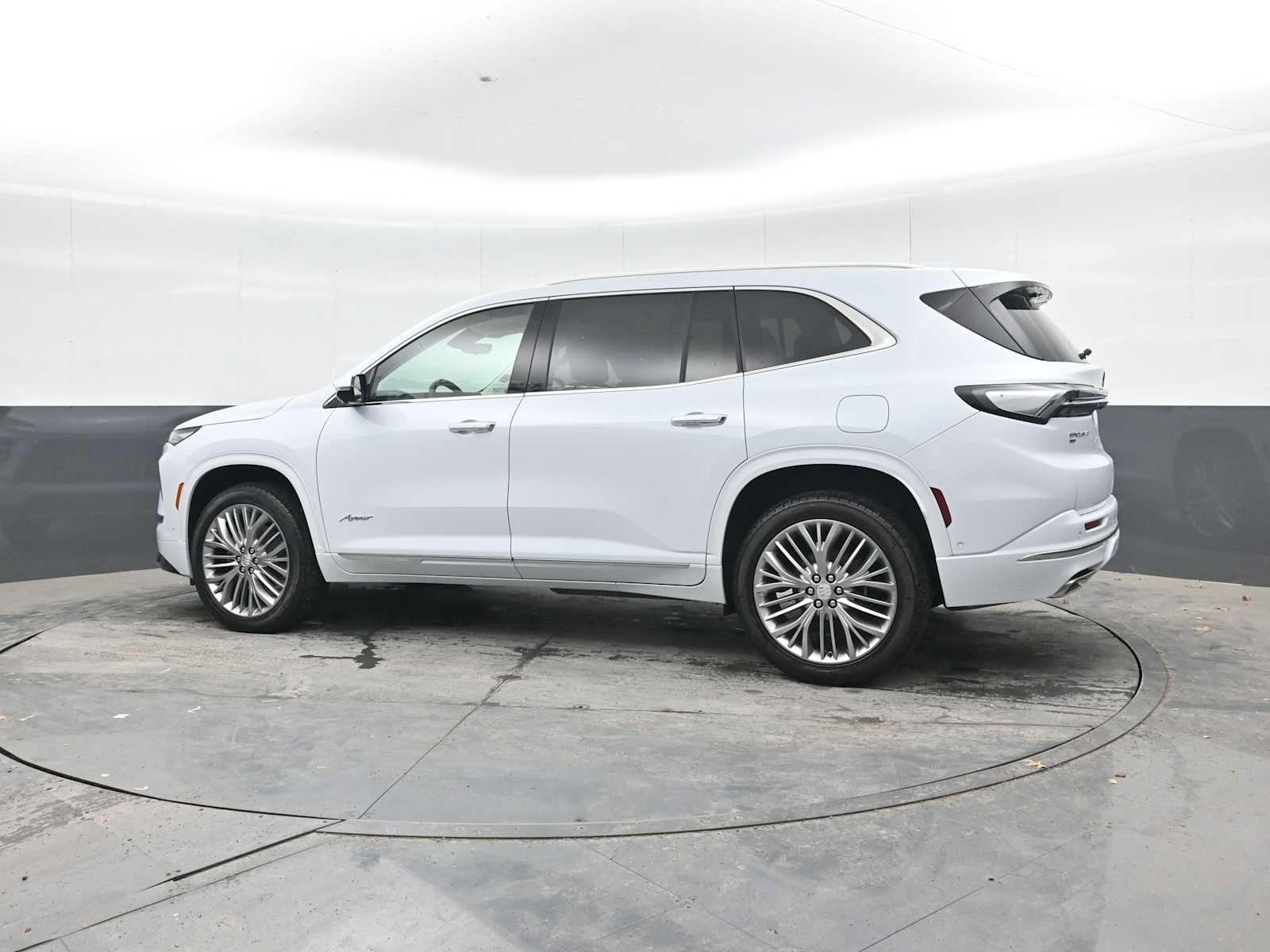 New 2027 Buick Enclave Avenir AWD/4WD image 3