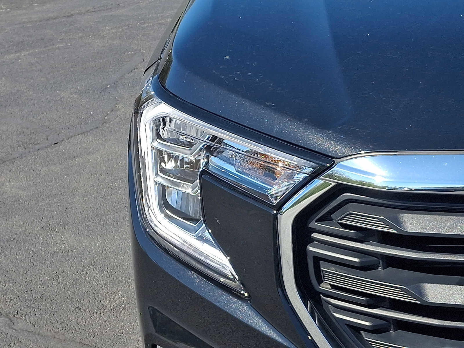 Certified 2023 GMC Terrain SLE w/ Driver Convenience Package AWD/4WD image 9