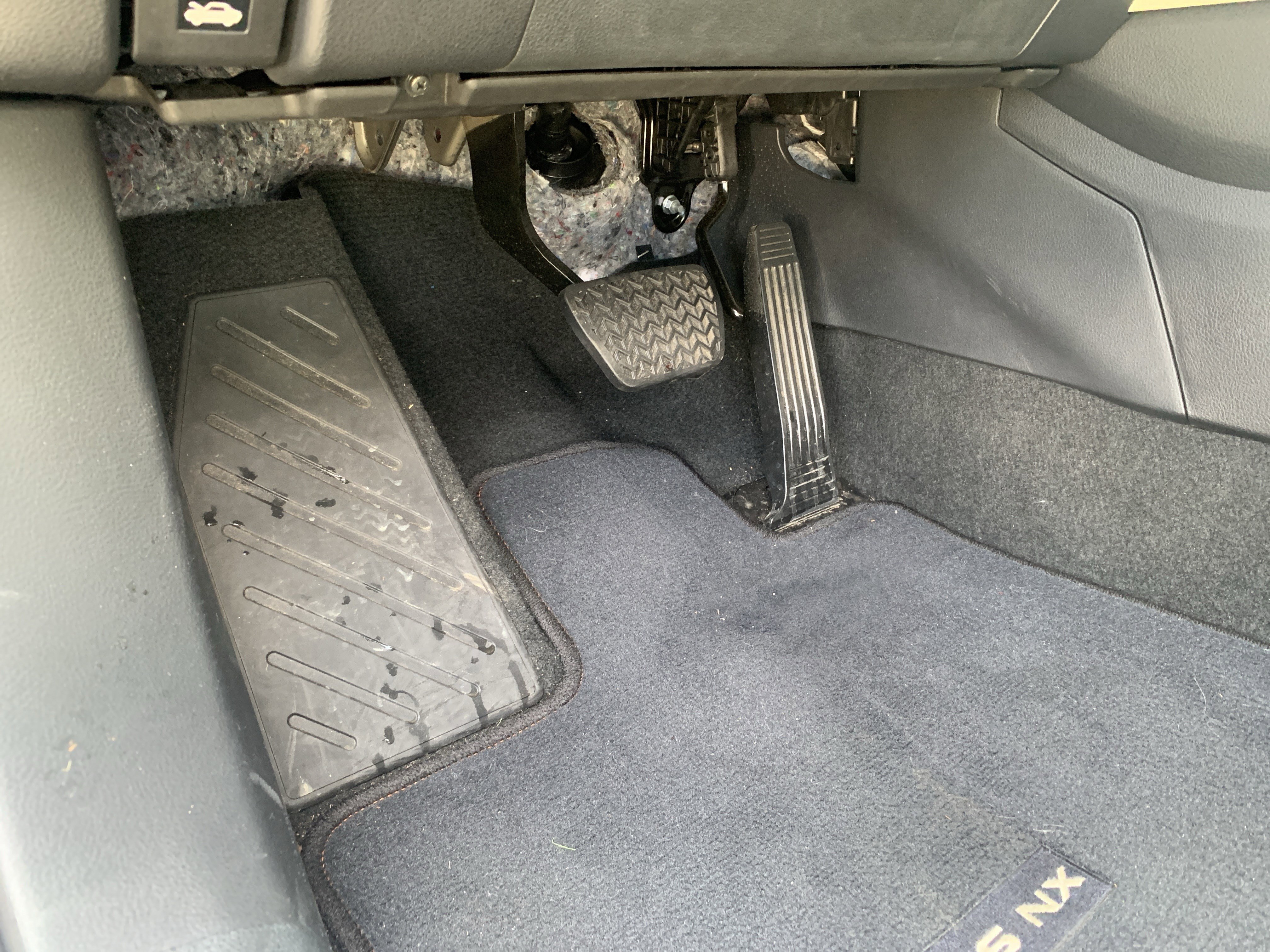 Used 2024 Lexus NX 250 FWD w/ Towing Package (2000 Lbs) image 17