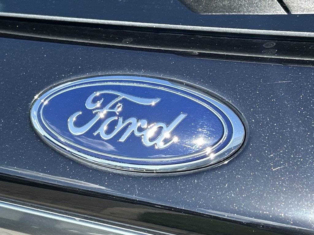 Used 2022 Ford Explorer Platinum w/ Technology Package image 9