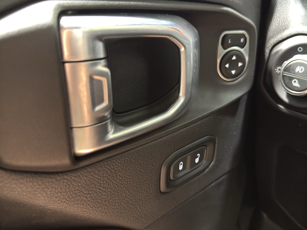 Used 2022 Jeep Gladiator Mojave w/ LED Lighting Group AWD/4WD image 29