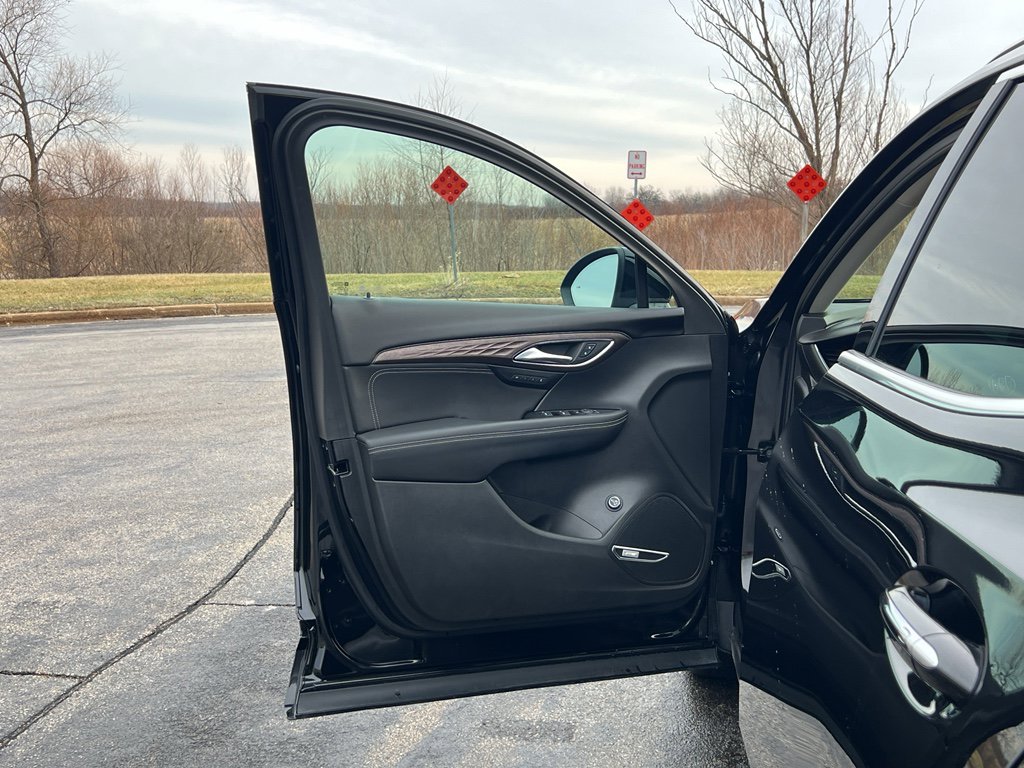 Used 2023 Buick Envision Avenir image 10