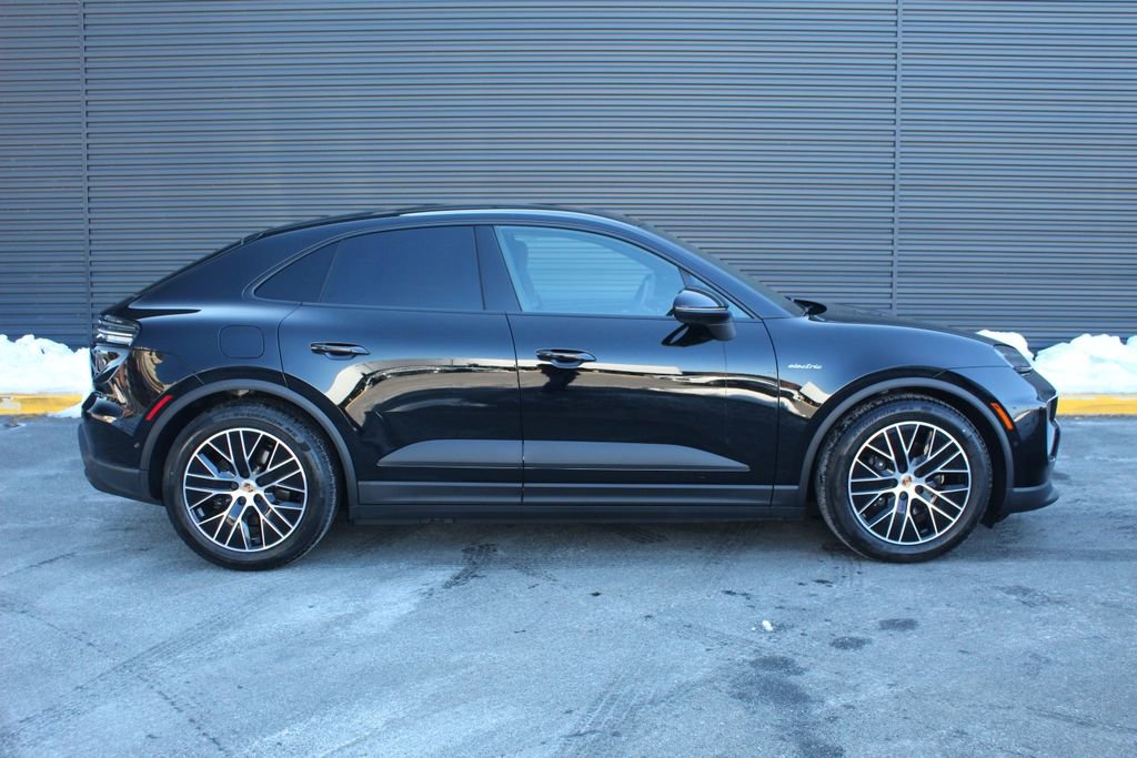 New 2026 Porsche Macan 4 Electric AWD/4WD image 9