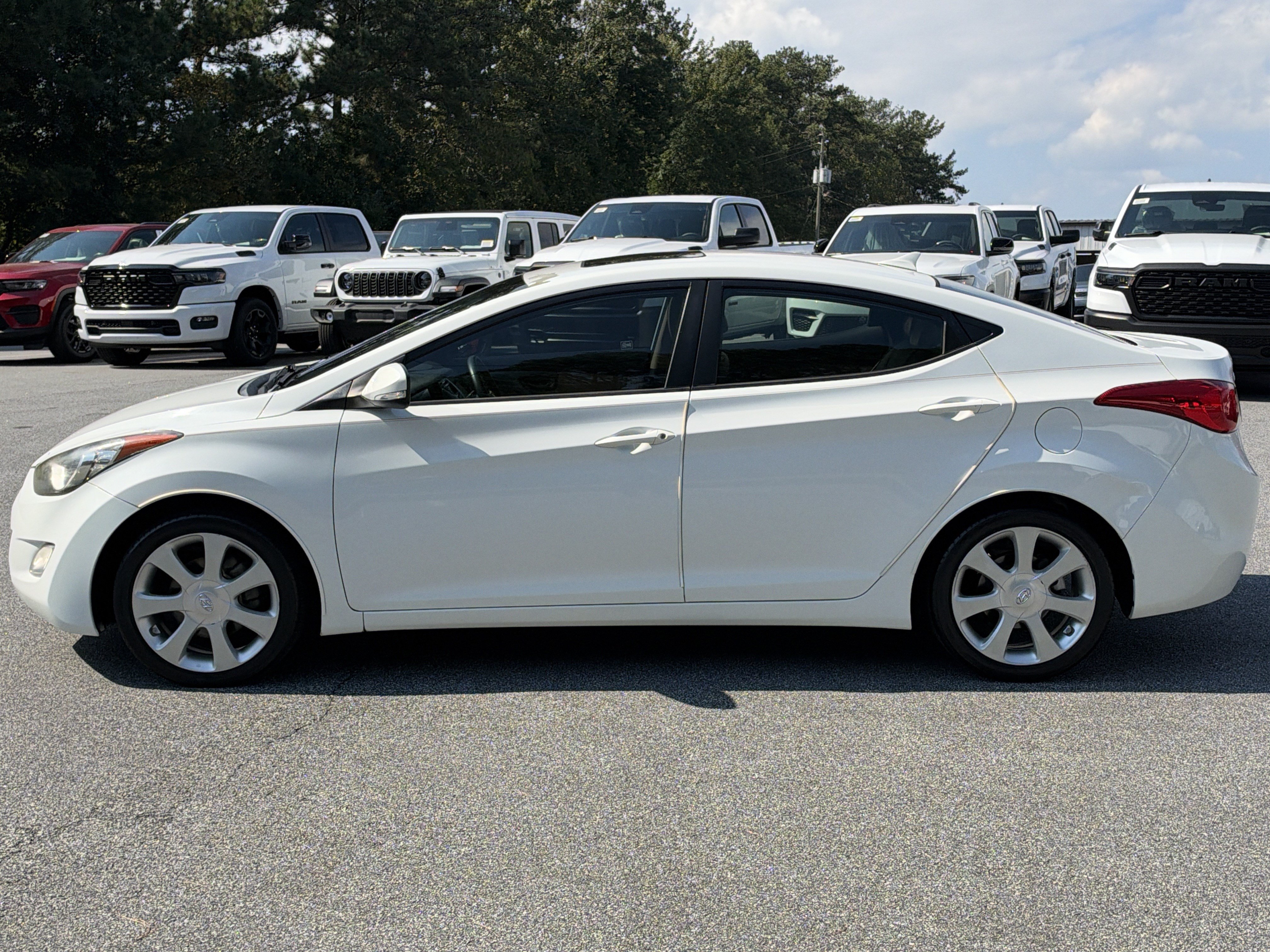 Used 2012 Hyundai Elantra Limited FWD image 4