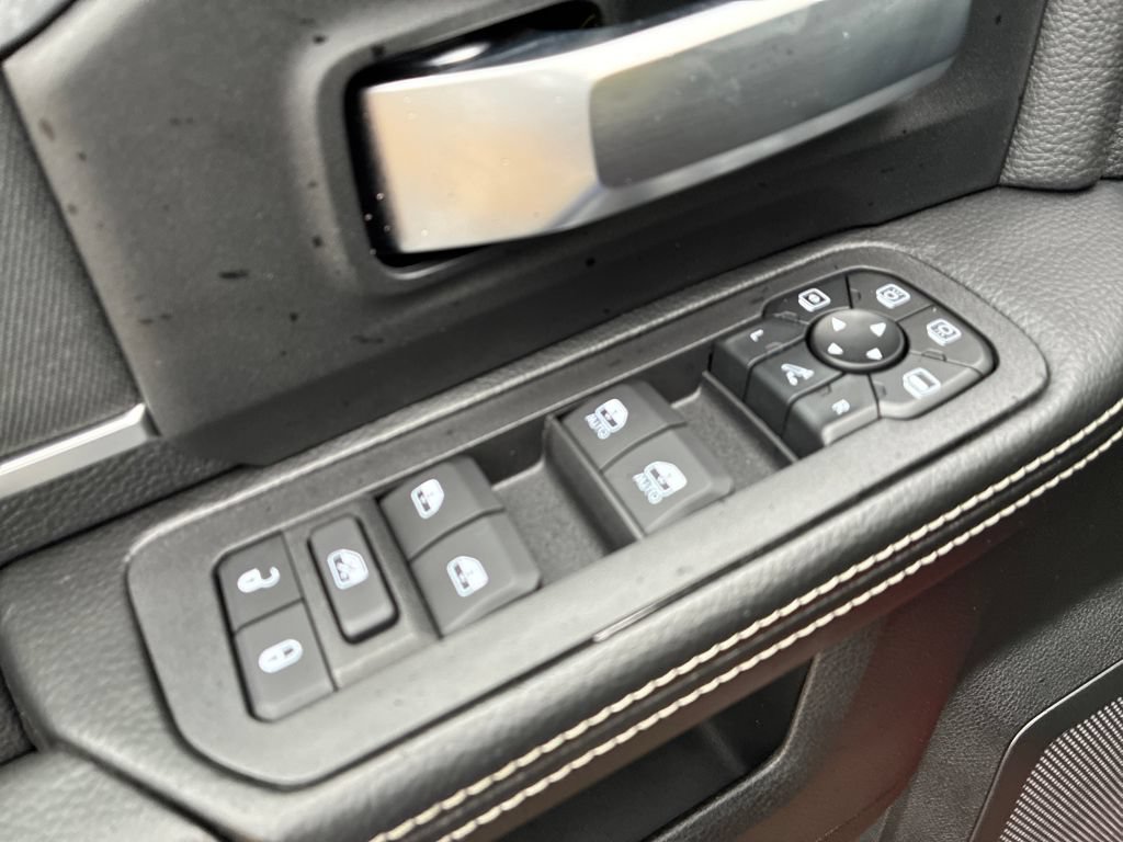 New 2026 RAM 2500 Big Horn AWD/4WD image 12