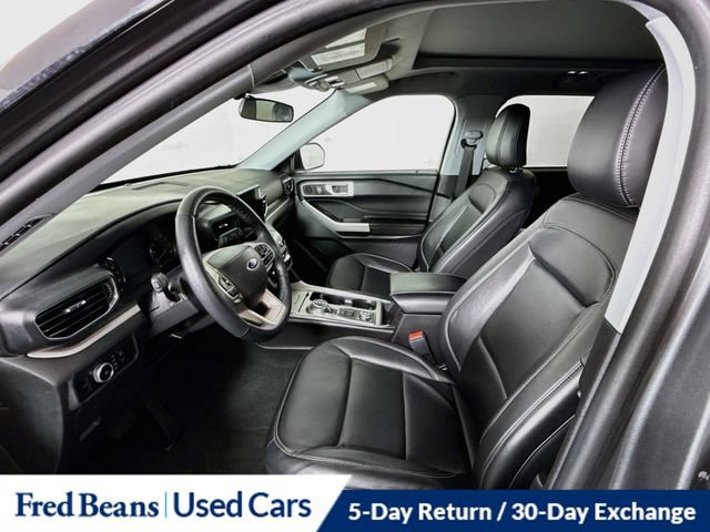 Used 2023 Ford Explorer XLT w/ Equipment Group 202A AWD/4WD image 27
