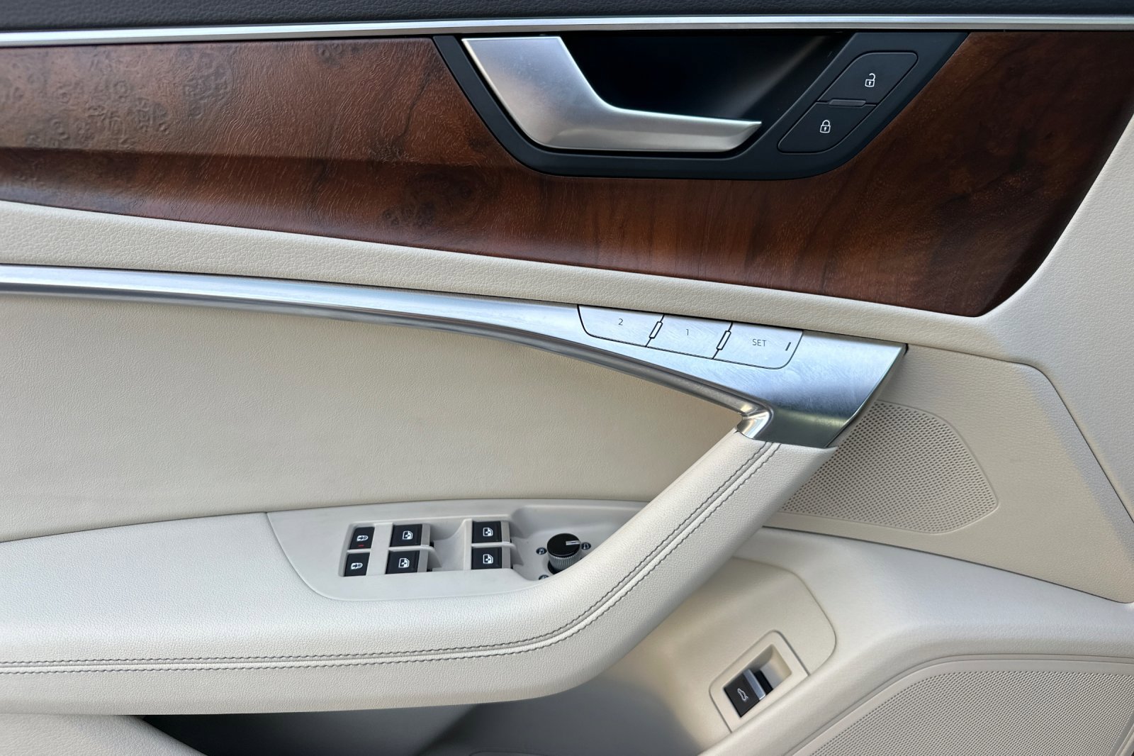 Used 2022 Audi A6 Premium Plus w/ Premium Plus Package image 11