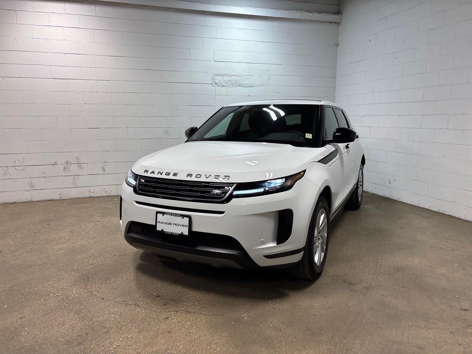 Used 2026 Land Rover Range Rover Evoque S AWD/4WD image 2