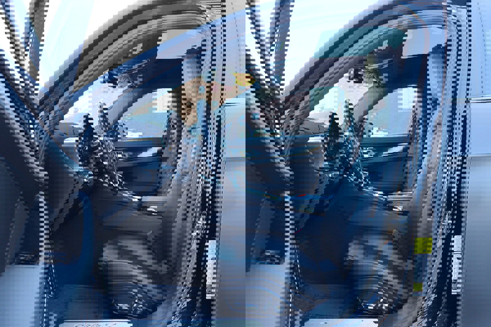 Used 2018 Porsche Panamera 4 w/ Premium Package Plus image 11