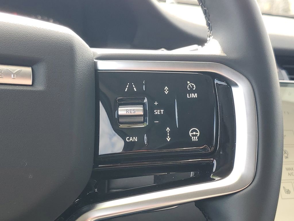 Used 2025 Land Rover Discovery Sport S image 23