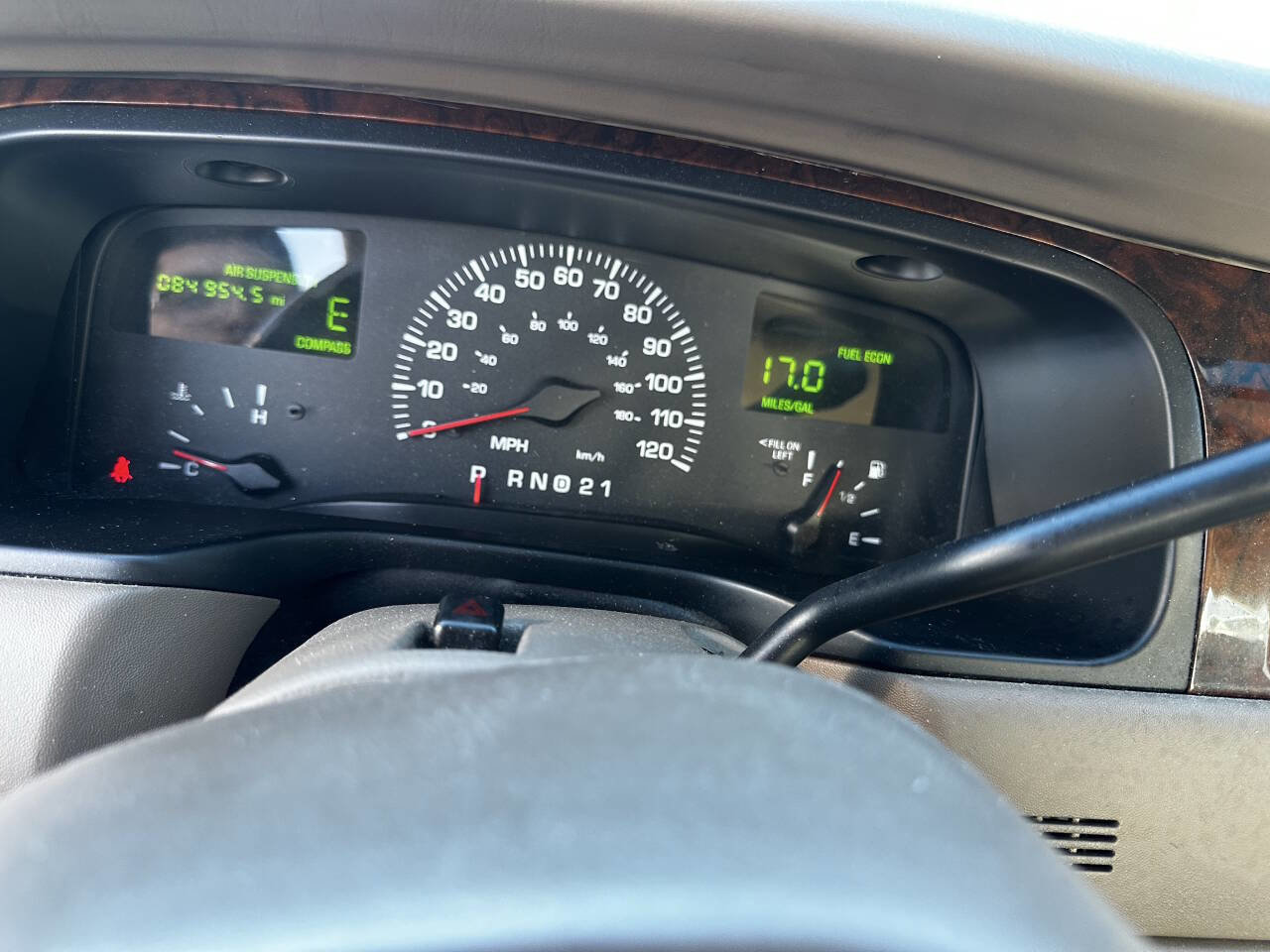 Used 2000 Lincoln Town Car Cartier image 20