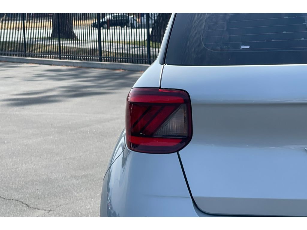 Used 2021 Hyundai Venue SE image 42