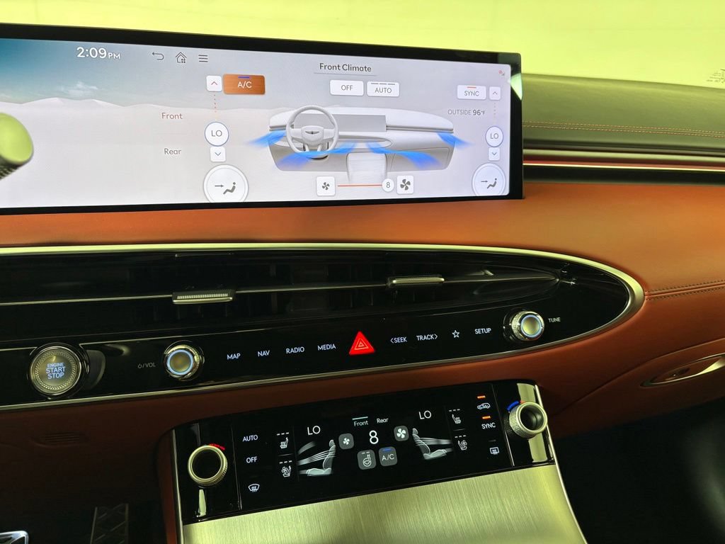 New 2027 Genesis GV70 2.5T Sport Prestige AWD/4WD image 29