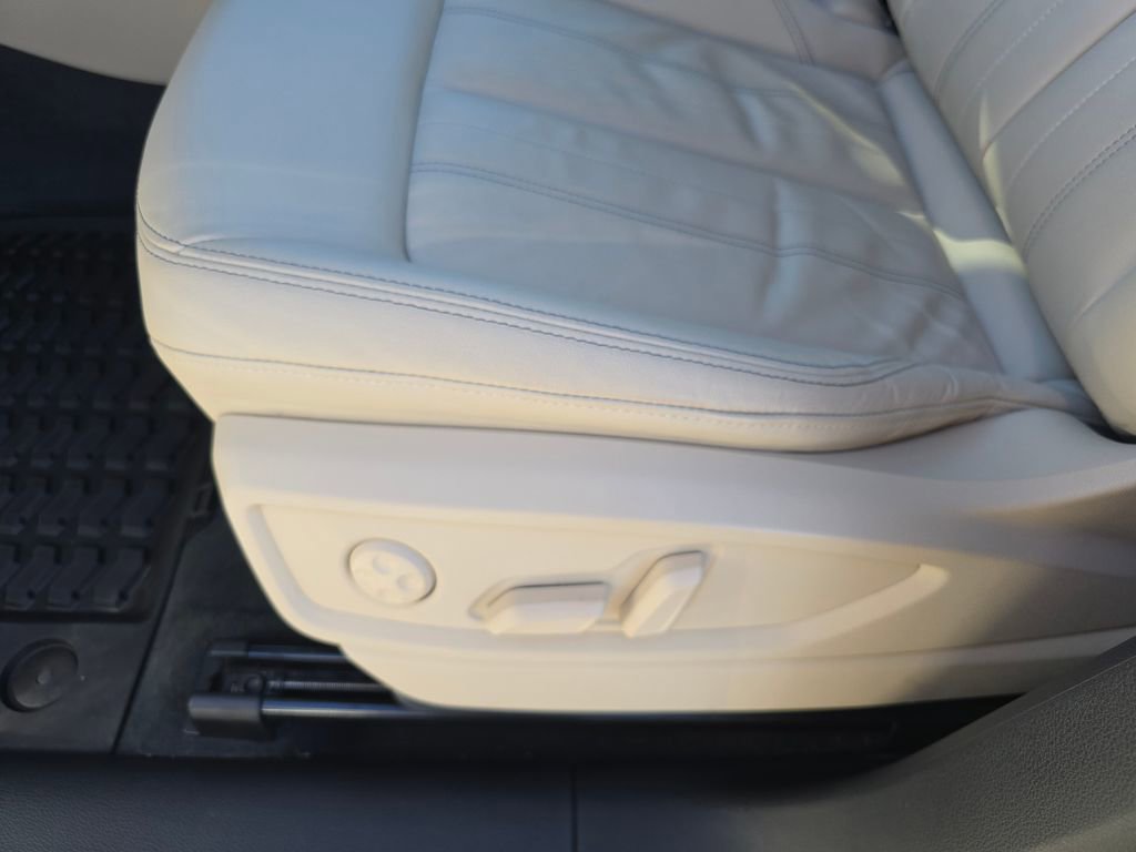 Used 2022 Audi Q5 2.0T Premium Plus w/ Premium Plus Package image 18