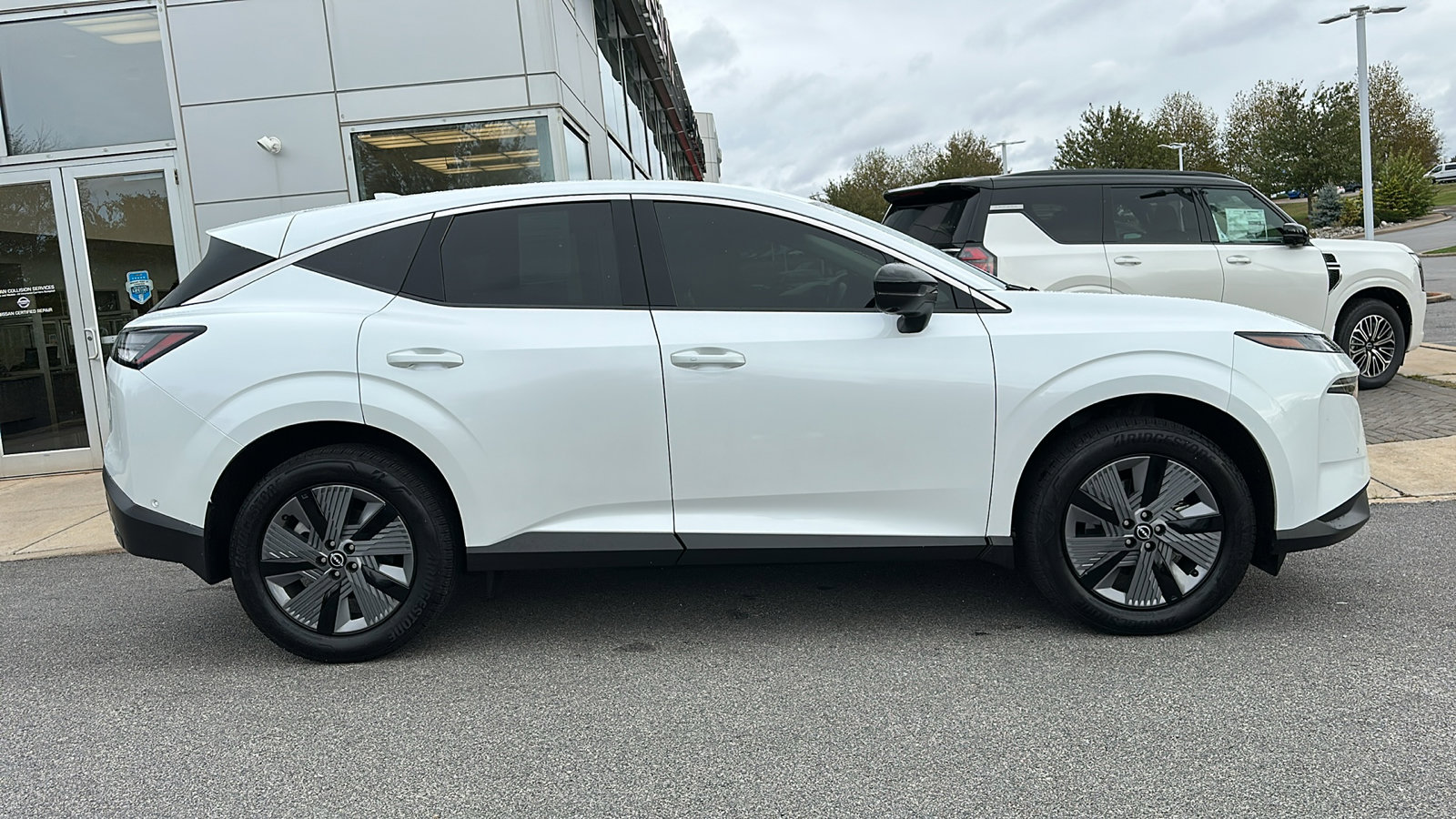 Used 2025 Nissan Murano SL image 28