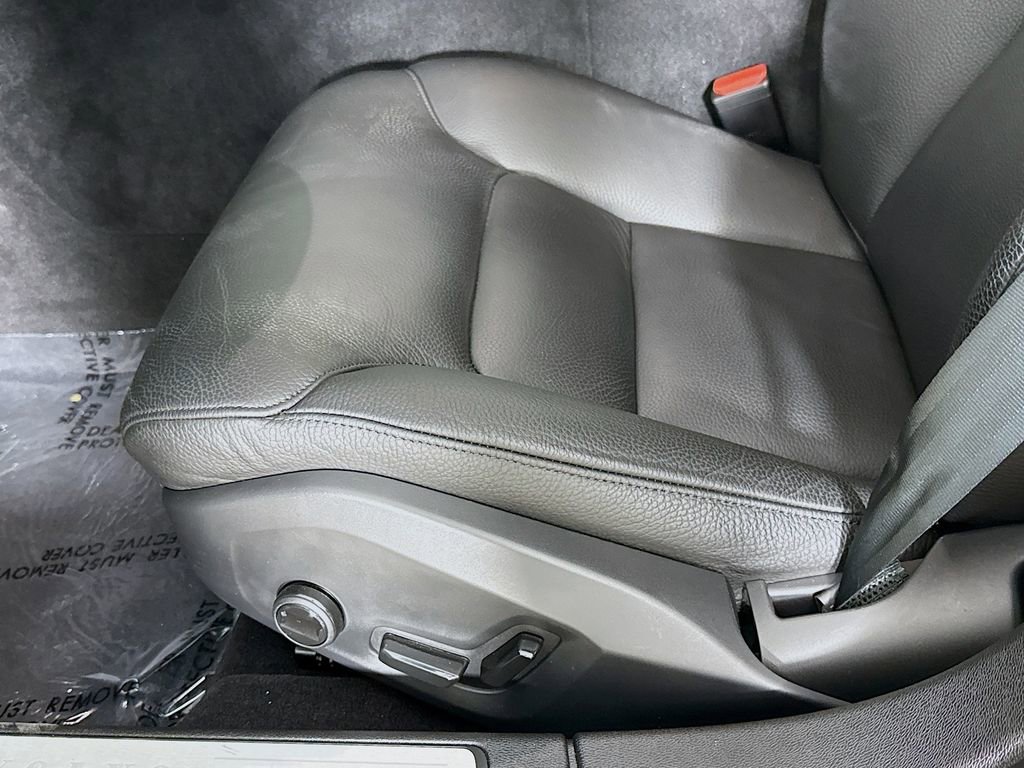 Used 2025 Volvo S60 B5 Plus AWD/4WD image 20