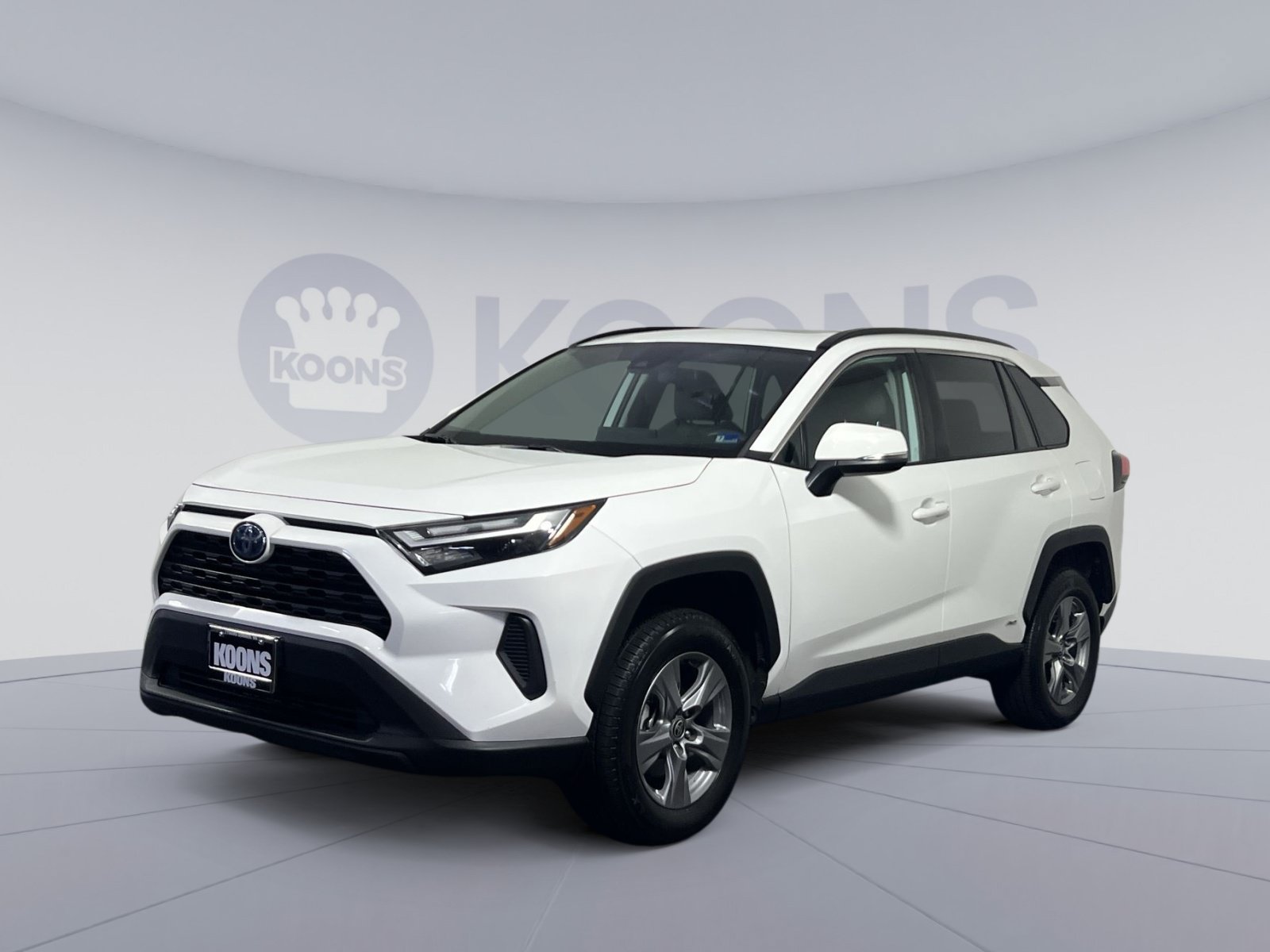 Used 2022 Toyota RAV4 XLE w/ Convenience Package AWD/4WD image 5