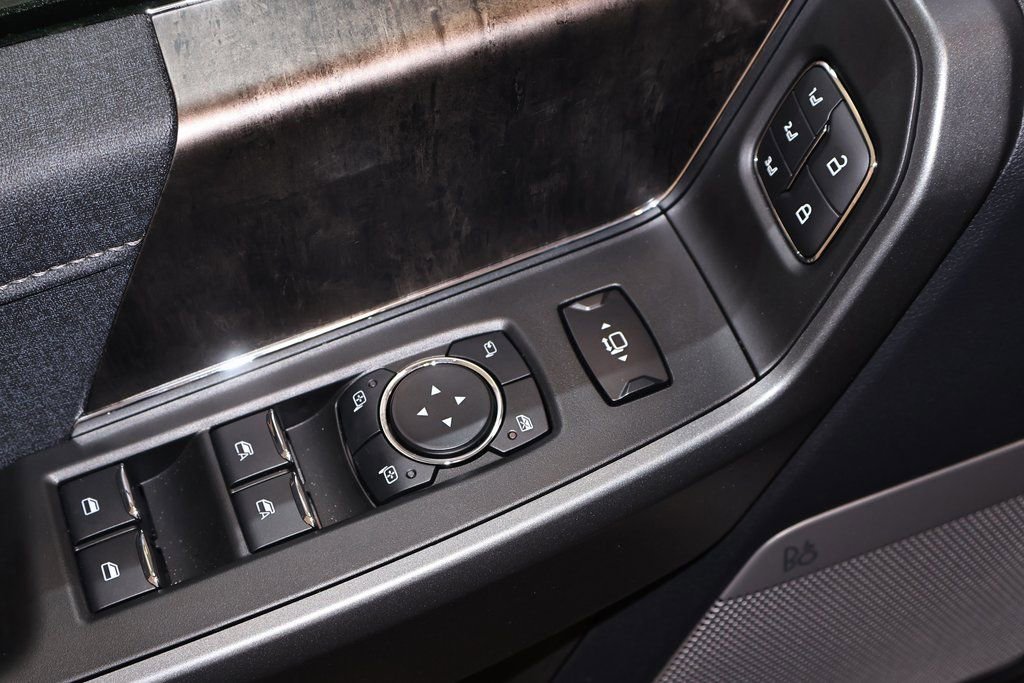 New 2026 Ford F250 Lariat w/ Black Appearance Package image 11