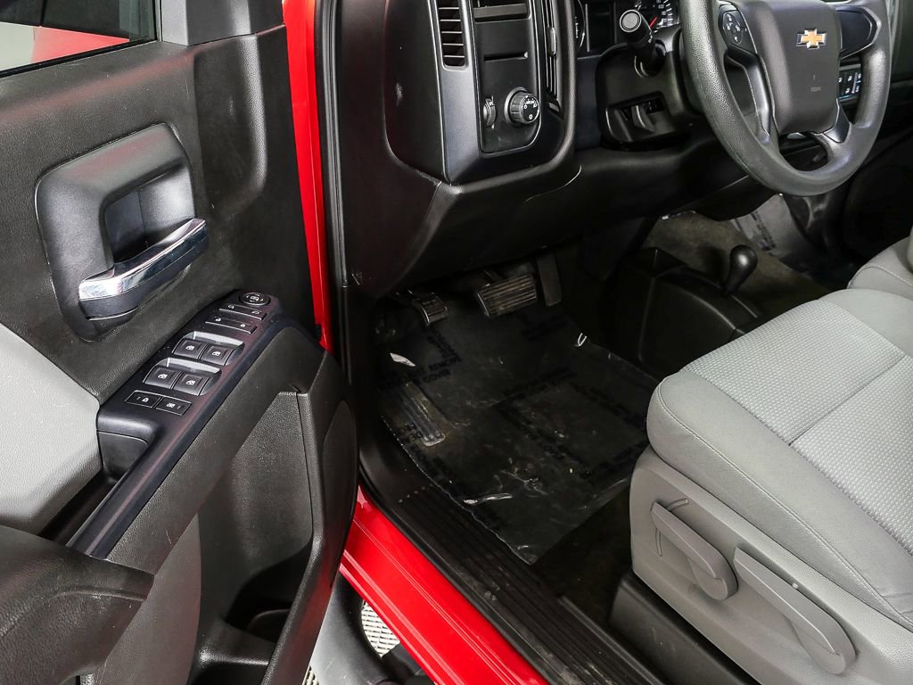 Used 2018 Chevrolet Silverado 1500 Custom w/ LPO, Black Pack AWD/4WD image 7