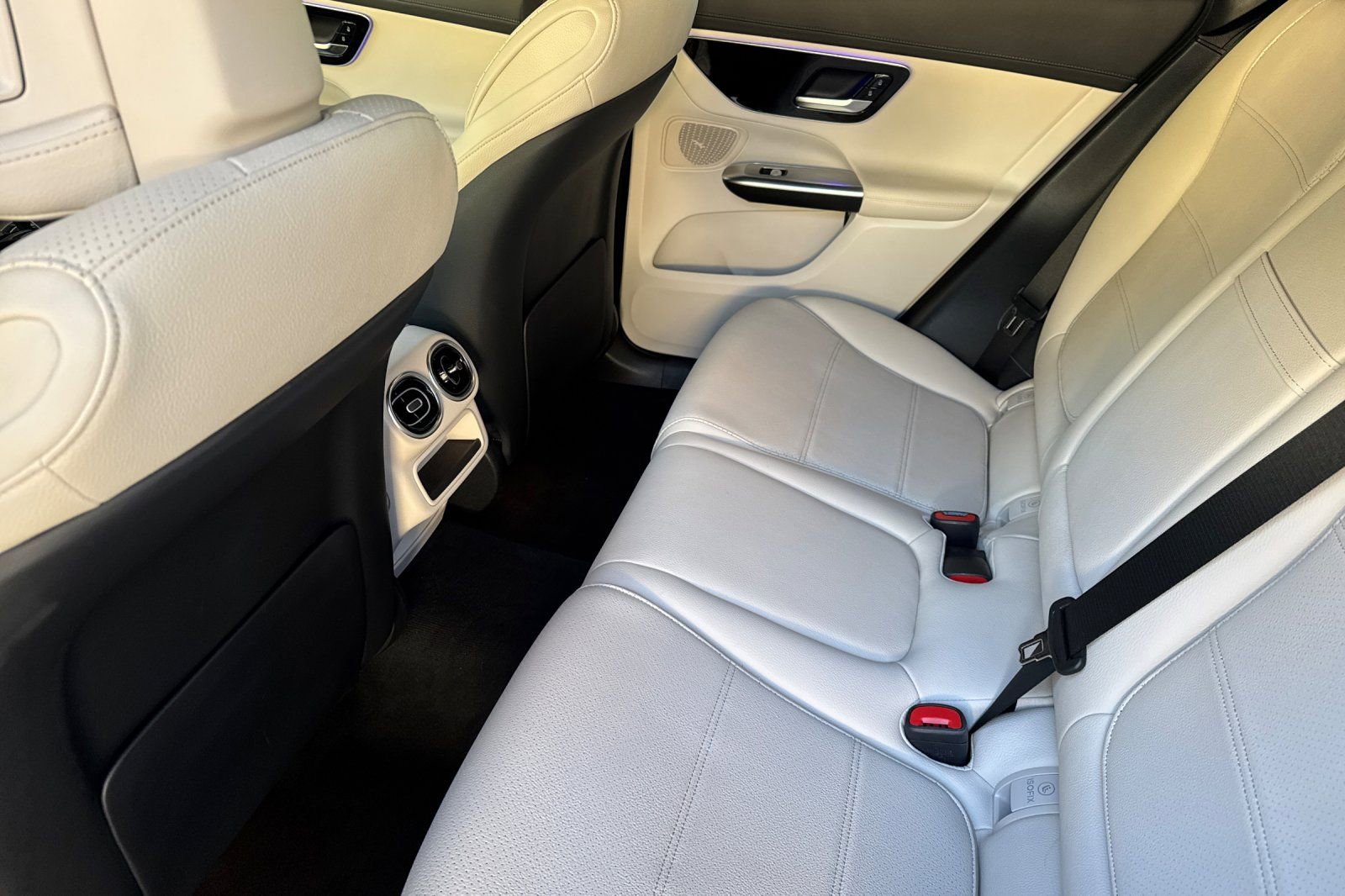 Certified 2024 Mercedes-Benz GLC 300 image 13