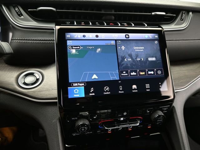 New 2025 Jeep Grand Cherokee L Limited w/ Black Appearance Package image 36