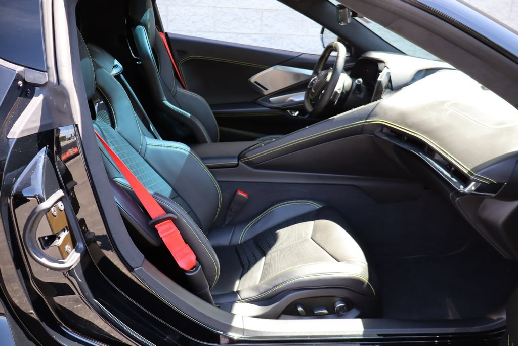 Used 2020 Chevrolet Corvette Stingray Premium Cpe w/ 3LT Preferred Equipment Group RWD image 30