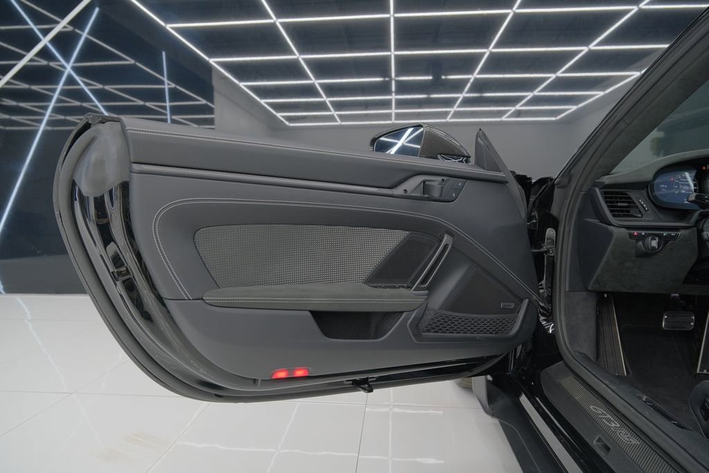 Used 2025 Porsche 911 GT3 RS RWD image 50