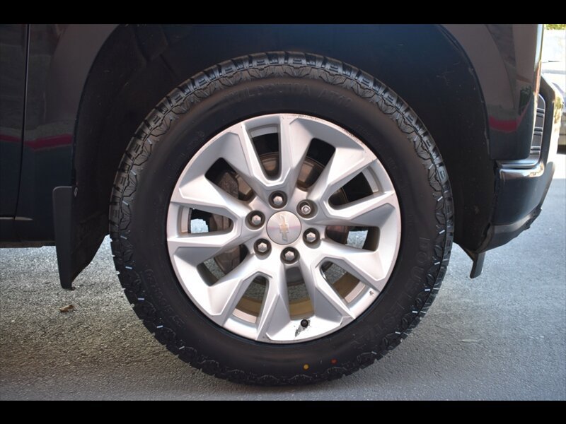 Used 2022 Chevrolet Silverado 1500 Custom w/ Safety Confidence Package AWD/4WD image 38