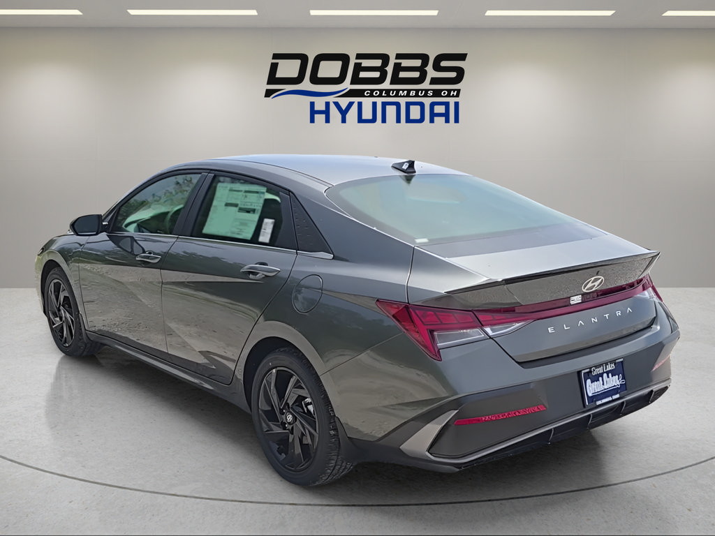New 2026 Hyundai Elantra SEL Sport Premium FWD image 3