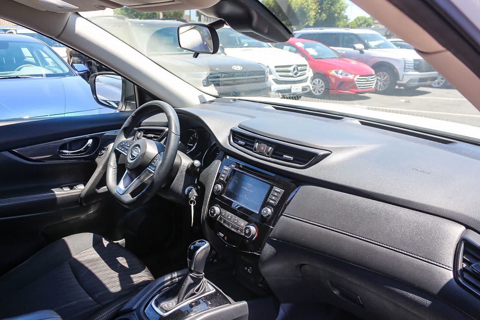 Used 2019 Nissan Rogue S w/ Special Edition Package FWD image 22