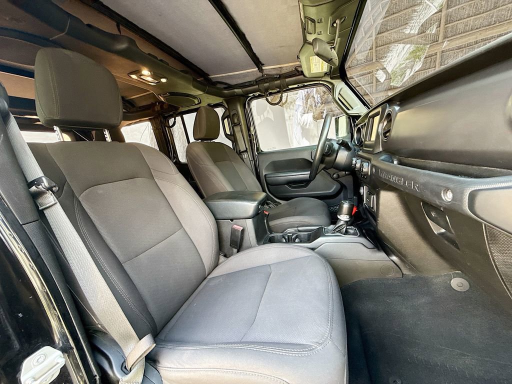 Used 2022 Jeep Wrangler Unlimited Sport image 33