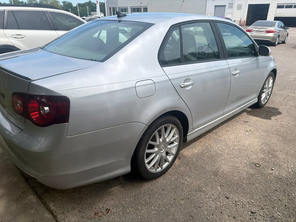 Used 2009 Volkswagen Jetta Wolfsburg Edition FWD image 9