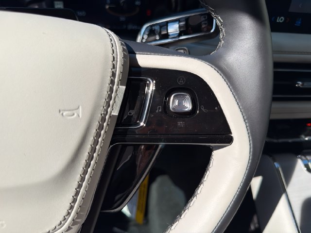 New 2027 Lincoln Aviator Reserve AWD/4WD image 30