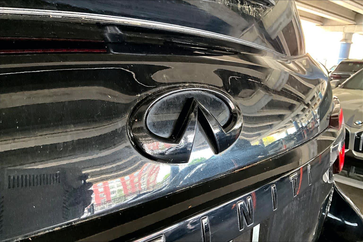 Used 2024 INFINITI QX80 Sensory AWD/4WD image 30