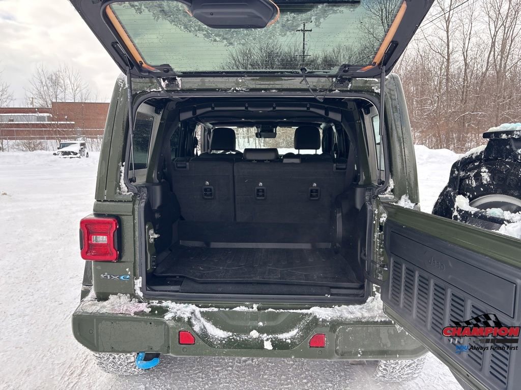 Used 2024 Jeep Wrangler High Altitude image 32