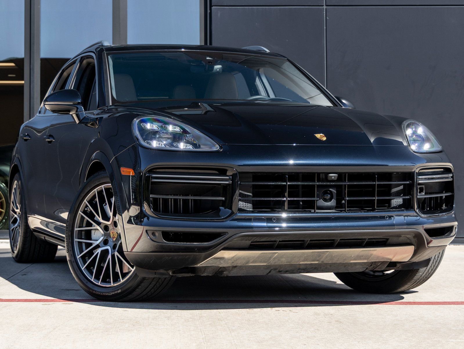 Certified 2023 Porsche Cayenne Turbo image 6