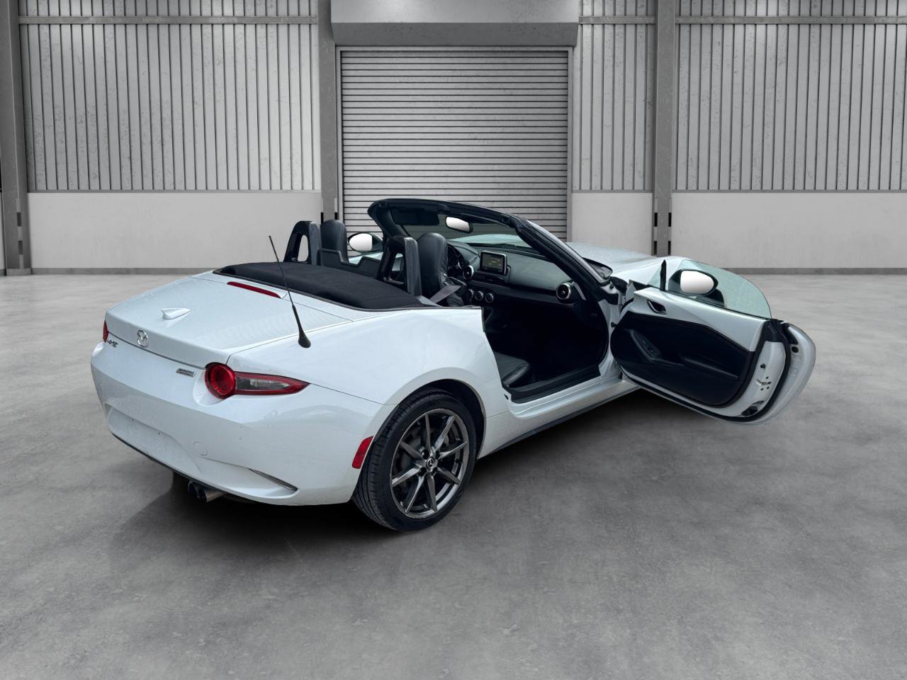 Used 2016 MAZDA MX-5 Miata Grand Touring image 28