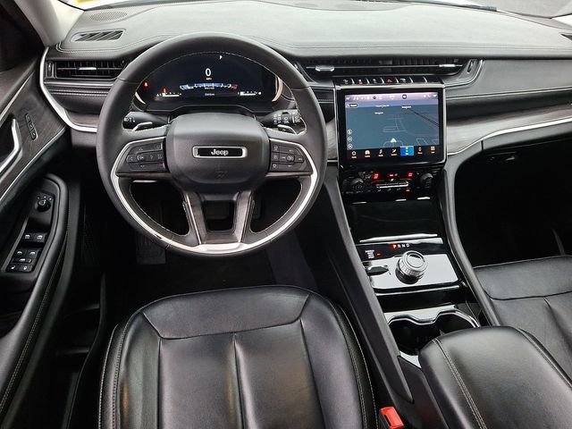 Used 2023 Jeep Grand Cherokee L Limited w/ Black Appearance Package AWD/4WD image 2
