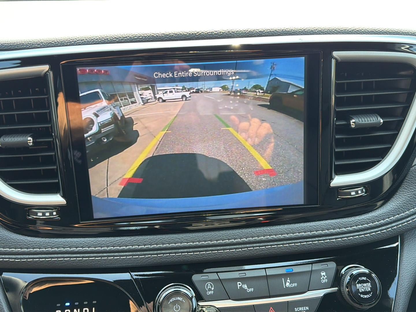 New 2027 Chrysler Pacifica Select AWD/4WD image 19