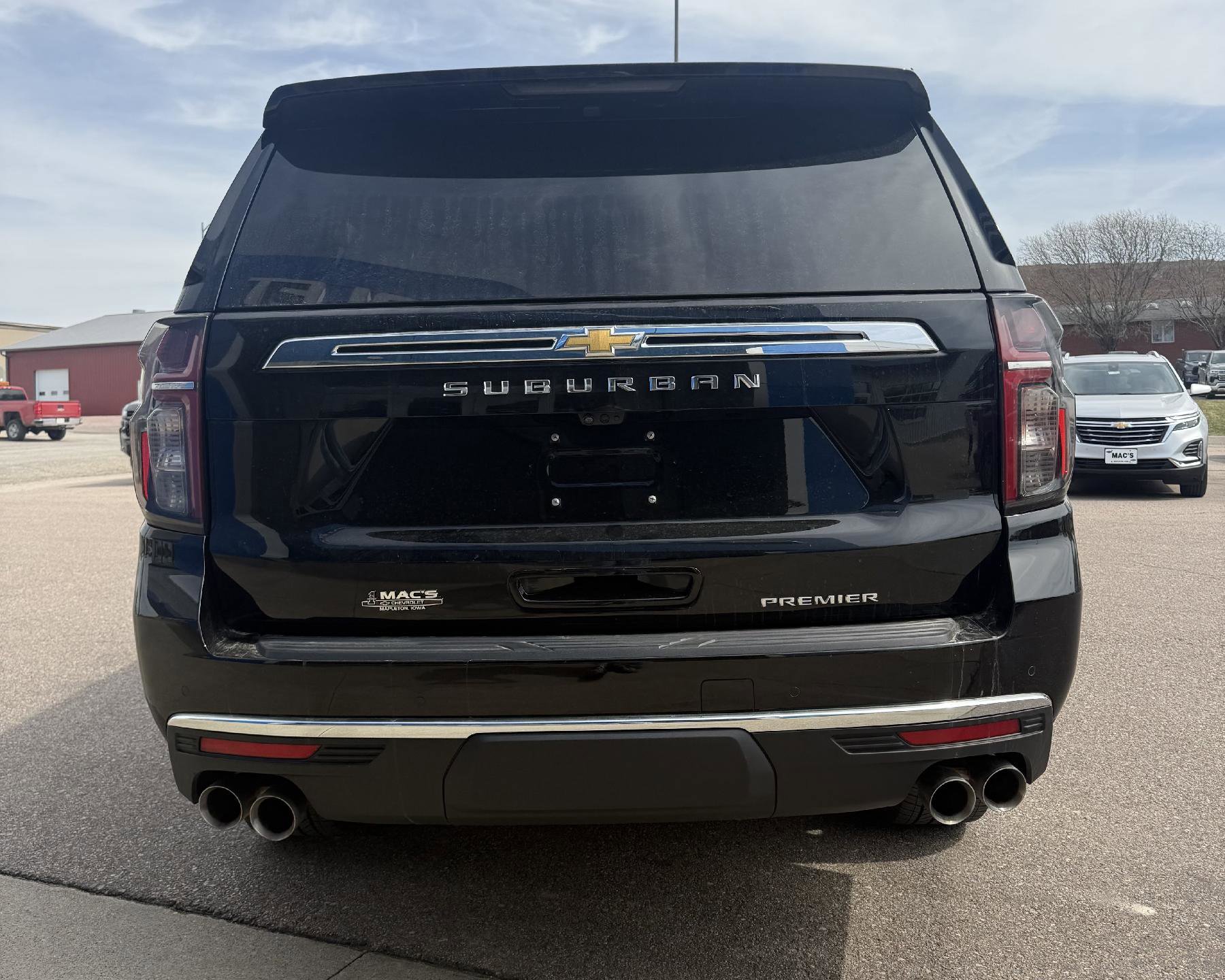 Used 2024 Chevrolet Suburban Premier w/ Premium Package 2 image 24