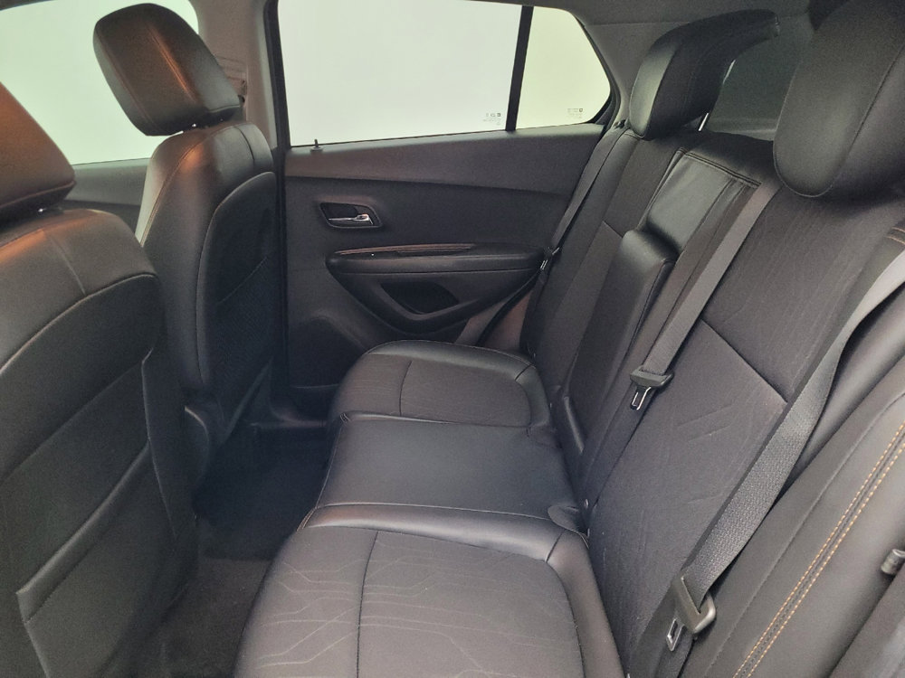 Used 2019 Chevrolet Trax LT w/ LT Convenience Package image 18