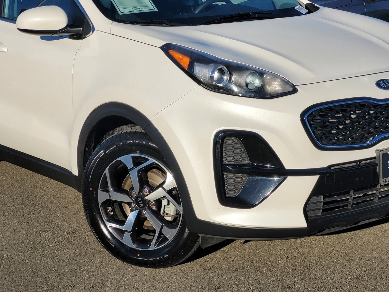 Used 2021 Kia Sportage LX image 3