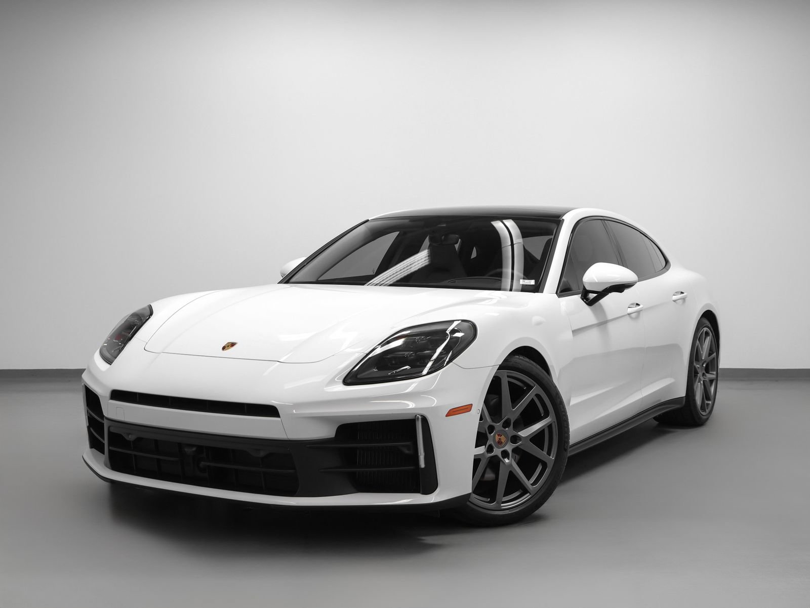 Certified 2025 Porsche Panamera 4 AWD/4WD image 1