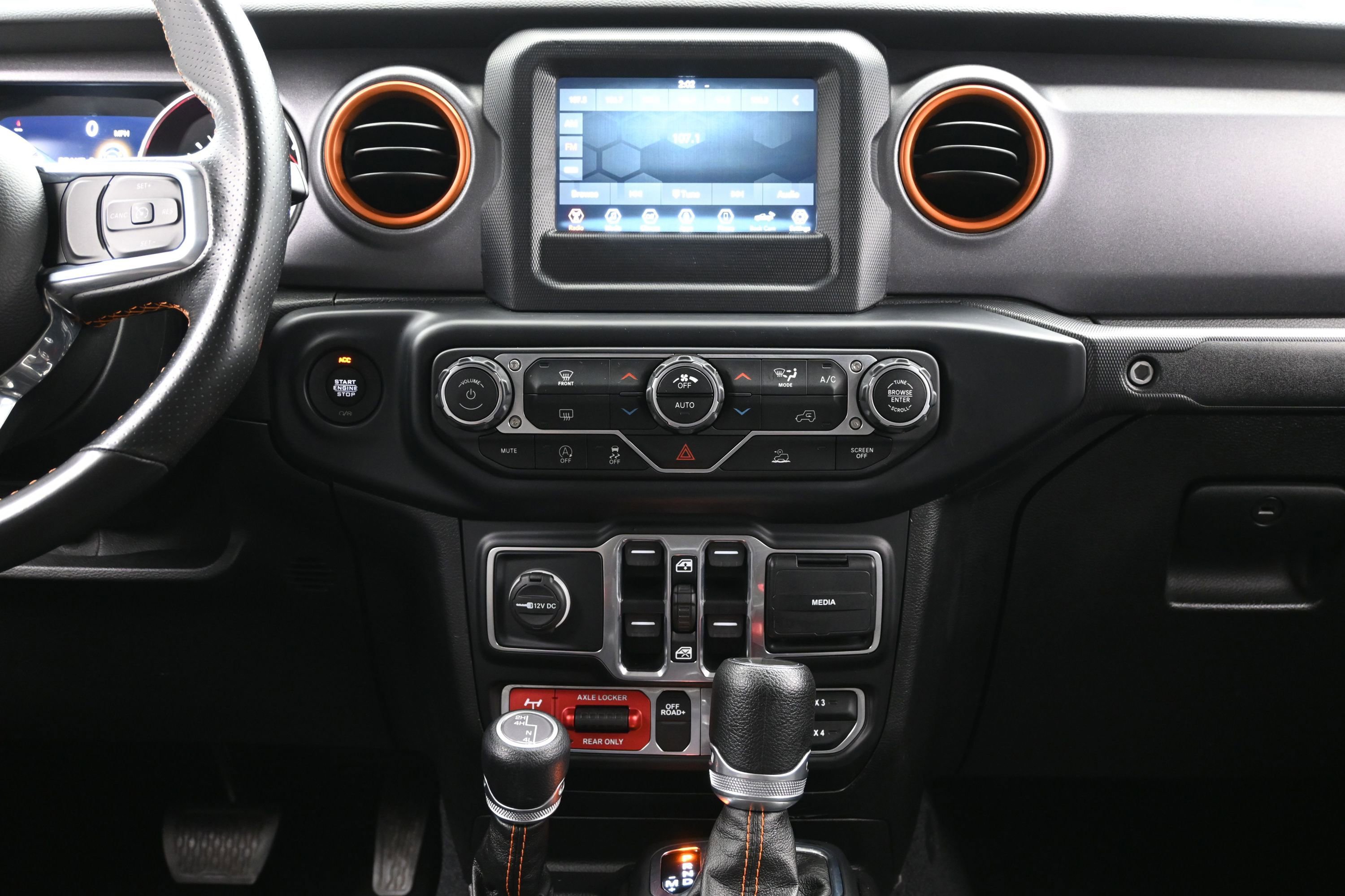 Used 2020 Jeep Gladiator Mojave w/ Trailer Tow Package AWD/4WD image 17